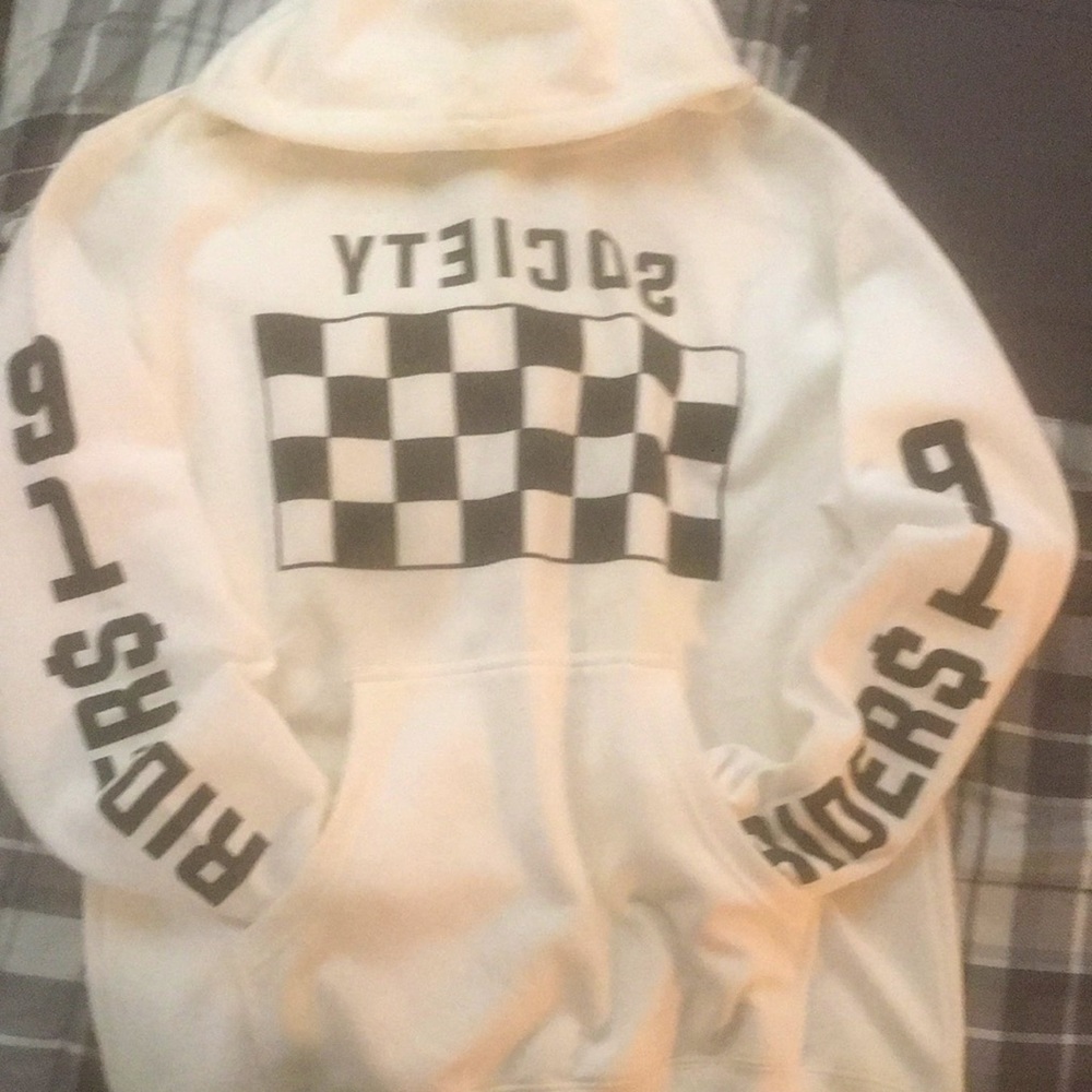 This is  a SOCIETY hoodie going for 25$ never worn good condition